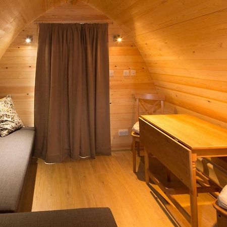 Buttercup Glamping Pod Hotell Cheltenham Eksteriør bilde